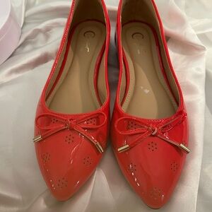 Chic Red Patent Leather Flats